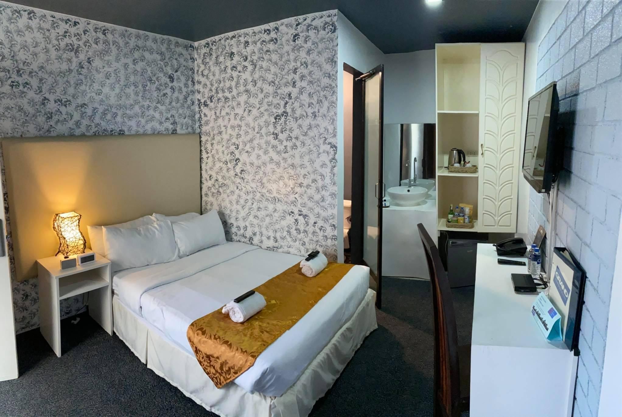 Grand Peninsula Suites Bataan