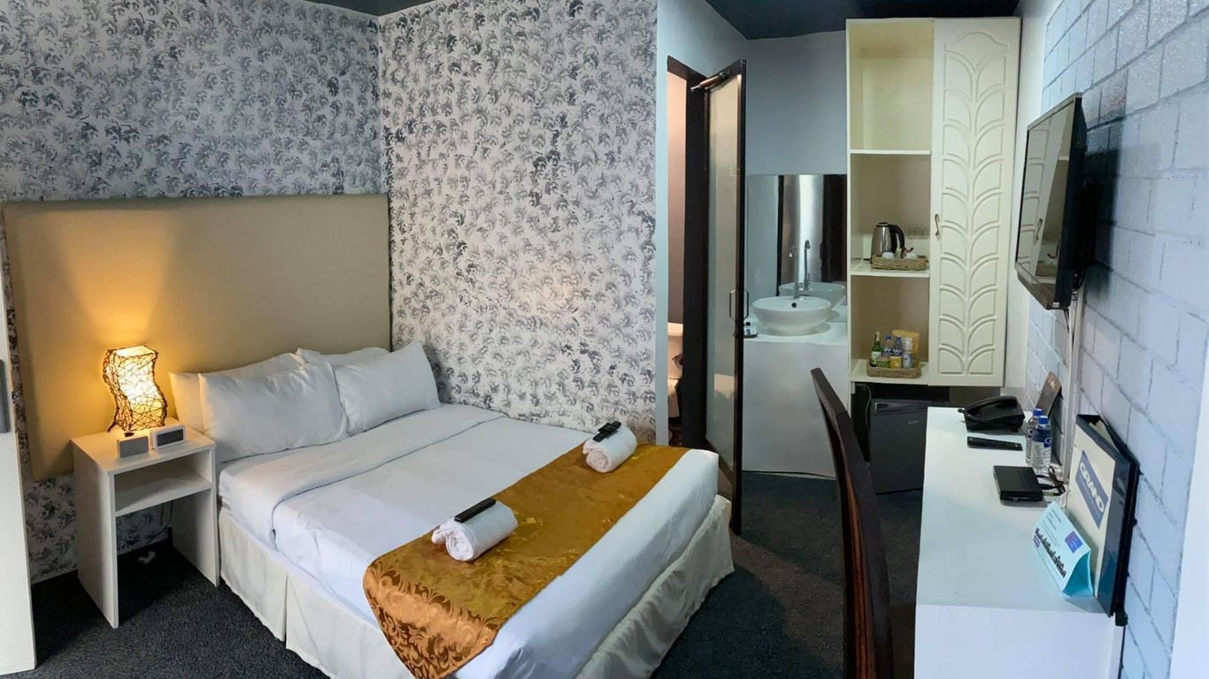 Grand Peninsula Suites Bataan