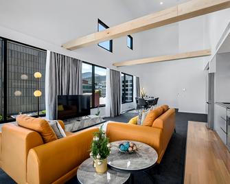 Hobart City Apartments - Hobart - Living room