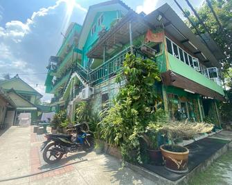 Vila Thai - Pantai Cenang - Budynek