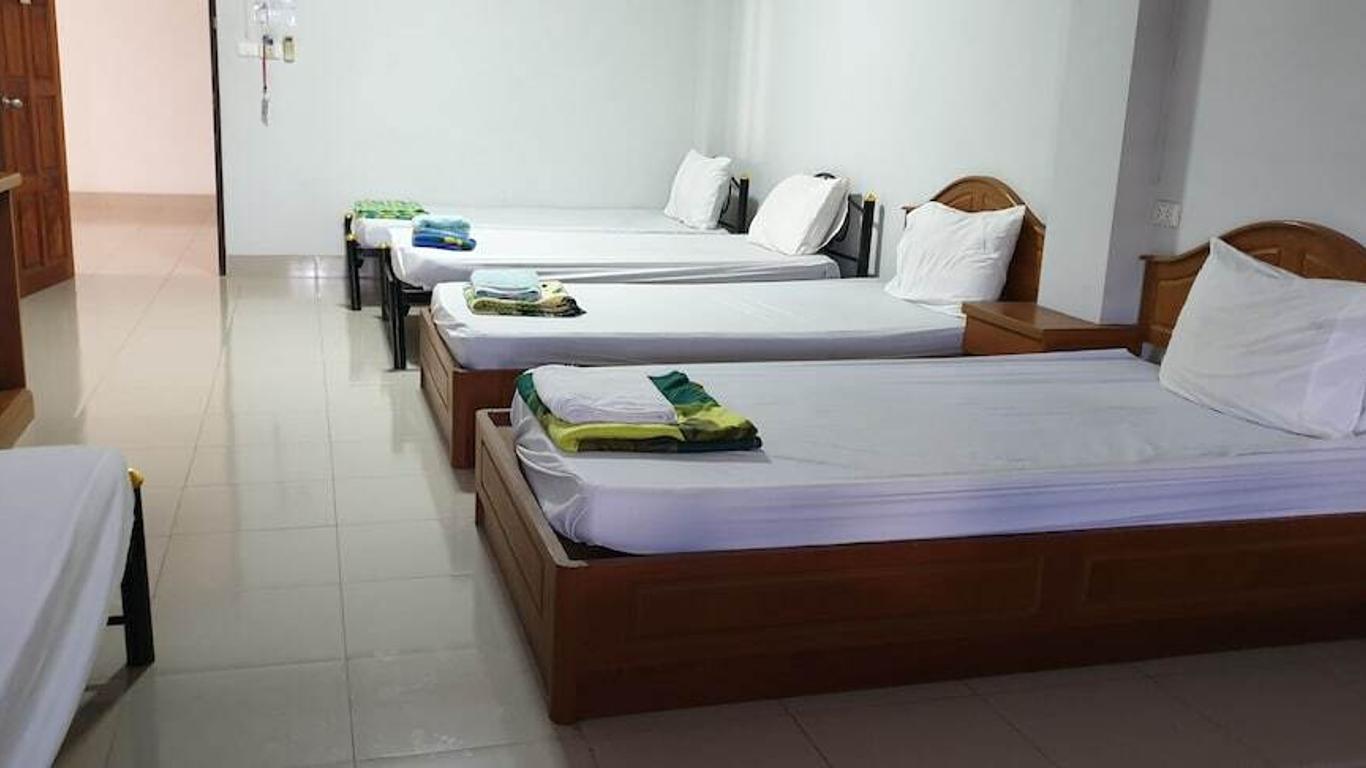 Yong Dee Apartment