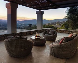 Montofoli Wine Estate - Karystos - Balkon