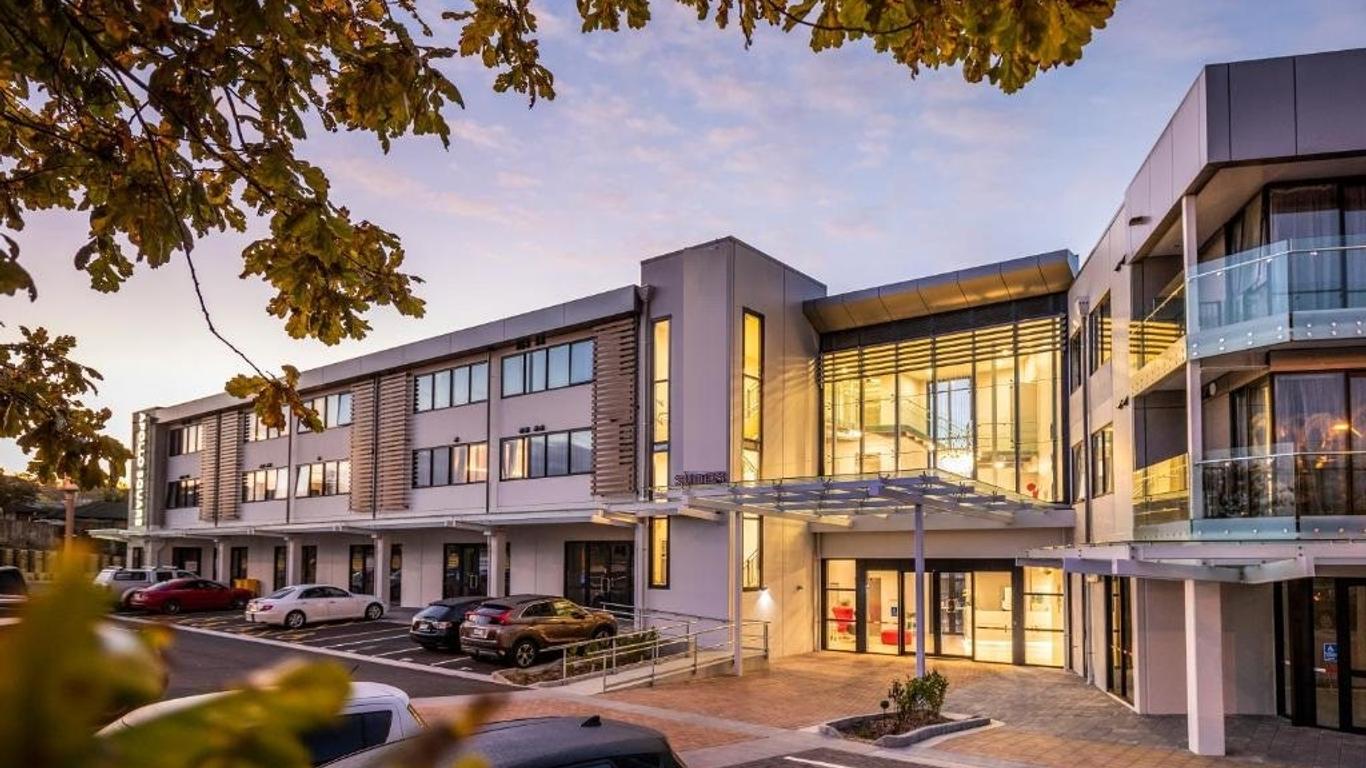 Marsden Suites Albany