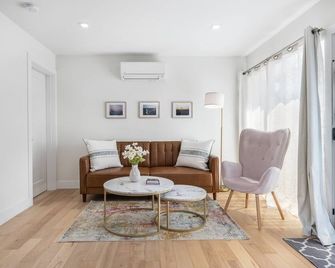 Modern 4B/2.5B Fremont Houses with Prime Walkability - Seattle - Sala de estar