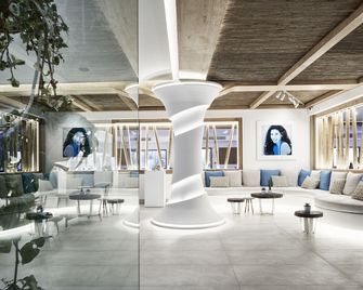 Nikki Beach Resort & Spa Santorini - פירה - טרקלין