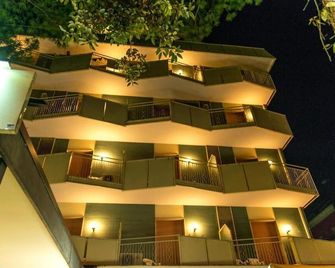 Hotel Lem-Casadei - Cervia - Edificio