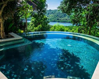 Twin Island Villas & Dive Resort - Nusa Penida - Pool