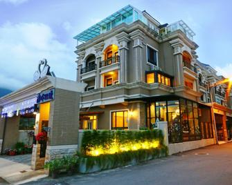 Creekside No.22 Bed and Breakfast - Xincheng Township - Bygning