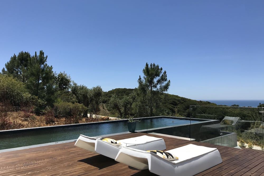 فيلا إيبيكوريا - سيسيمبرا - حوض السباحة