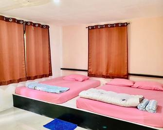 Relax Camp Resort Kaeng Krachan - Kaeng Krachan - Habitación