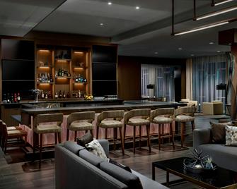 AC Hotel by Marriott Chapel Hill Downtown - Chapel Hill - Bar