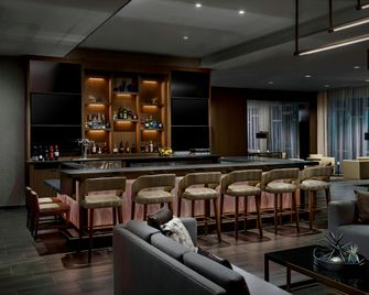 AC Hotels by Marriott Chapel Hill Downtown - Chapel Hill - Bar