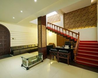 Nexstay Kassaba Inn - Kozhikode - Lobby