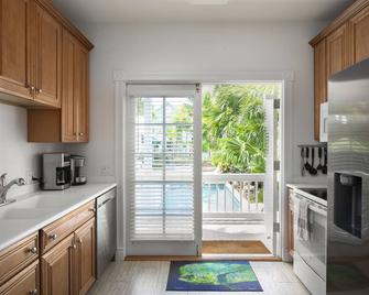 Bahama Gardens - Main House - Key West - Kitchen