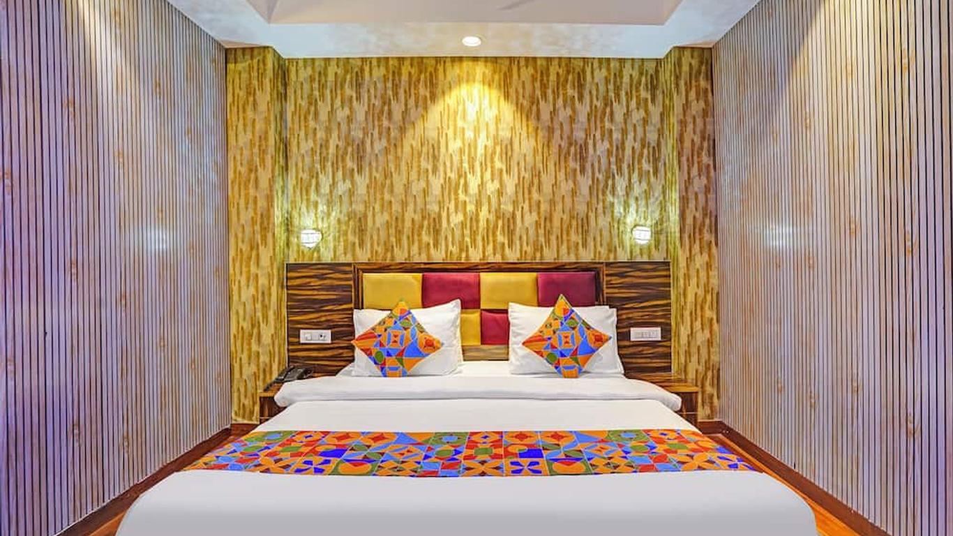 Fabhotel Galaxy - Nr Patel Nagar Metro