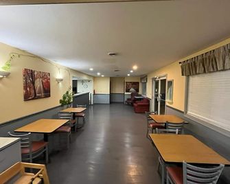 Residential Suites Warrensburg By Hotel O Us 50 - Knob Noster - Restaurante