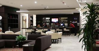 Embassy Suites Ontario - Airport - Ontario - Bar