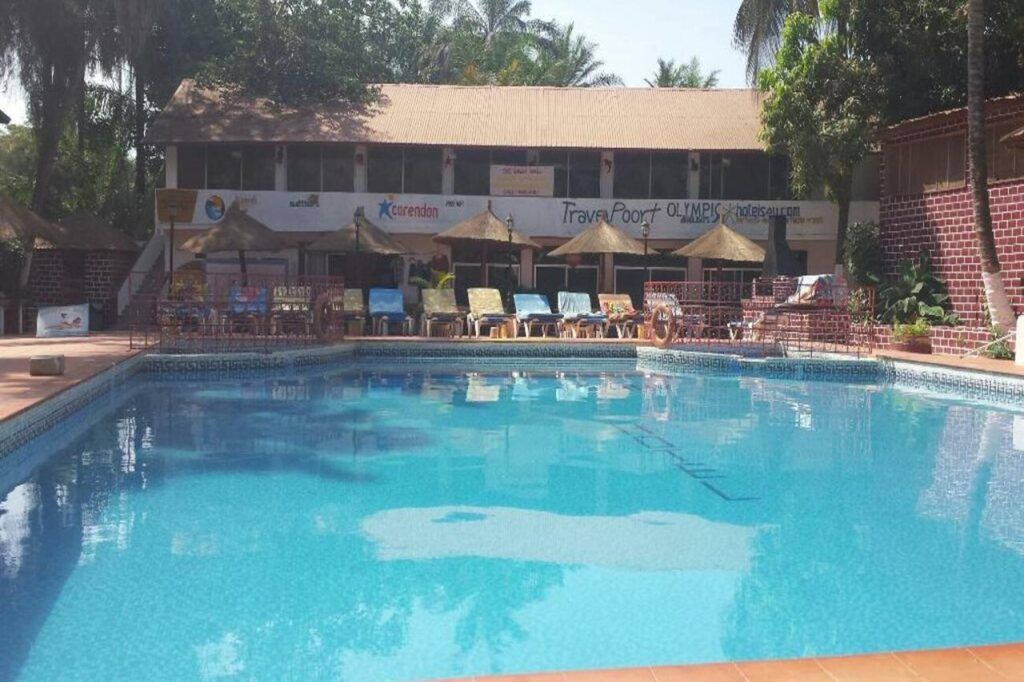 بادالا بارك هوتل - سيريكوندا - حوض السباحة