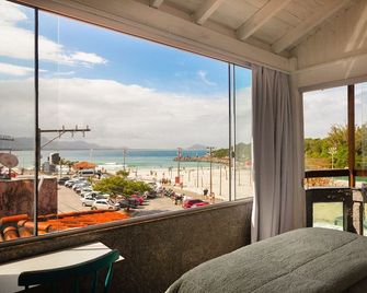 Sea Wolf Surf Hostel - Florianopolis - Balcony