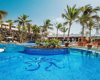 Orange Volcano - 200 m from the beach-access to the fariones sports centre included (swimming pool, sauna, gym) - Puerto del Carmen - Piscine