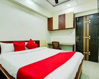 Hotel O Kunal Palace - Mumbai - Bedroom