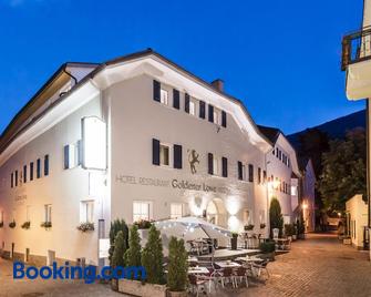 Goldener Löwe - Anno 1773 - Silandro - Building