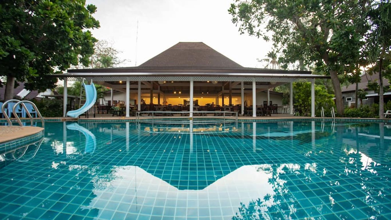 Southern Lanta Resort