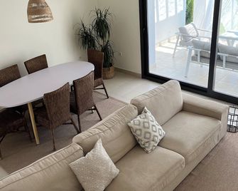 El Rompido - Punta Coral - El Rompido - Sala