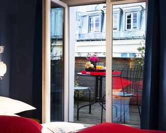 Hotel Les Théâtres - Paris - Balcony
