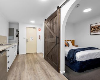 إلفين موتل آند سيرفيسد أبارتمنتس - ونسيستون - غرفة نوم