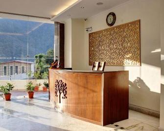 Hotel Dewa Retreat- A Himalayan Boutique Hotel - Rishikesh - Front desk