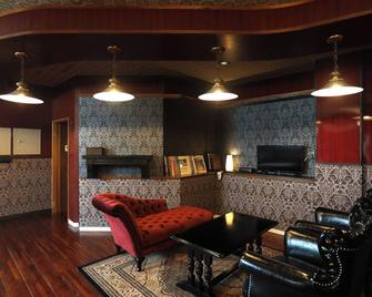 Tripshot Hotels Okinawa Koza - Okinawa - Living room