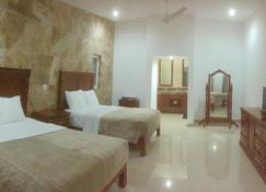 Hotel Room #6, 2 Queen Beds, Private Bath, Pool & Spa With Hidromassage - San Blas - Camera da letto