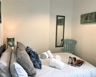 Restful 1-Bedroom flat in St Helens - St. Helens - Living room