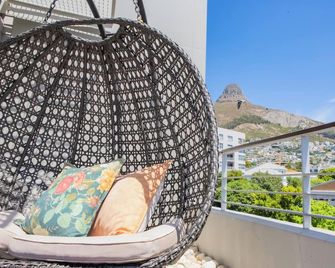 Atlantic Affair Boutique Hotel - קייפ טאון - מרפסת