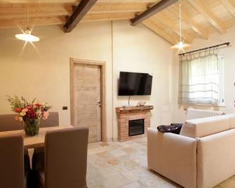 Olimagio - Pietrasanta - Sala de estar