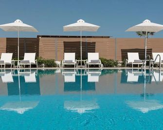 Akrogiali Beach Hotel Apartments - Mália - Pool
