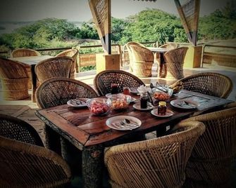 La Kamp Resort - Bhuj - Restaurante