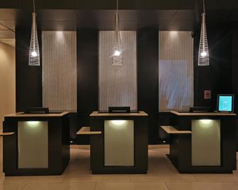 Courtyard by Marriott Panama Multiplaza Mall - פנמה סיטי - דלפק קבלה