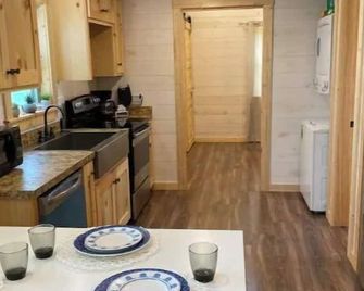 Bosque Breeze - Granbury - Kitchen