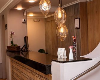 Faranda Express Belvedere - Bogotá - Front desk