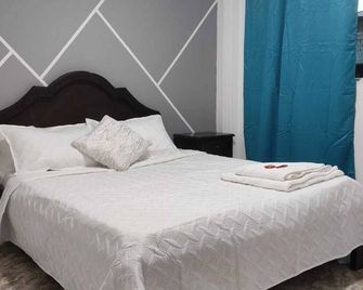 Hotel Los Colores Guatape - Guatapé - Bedroom