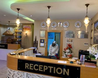 Adana Yukselhan Hotel - אדנה - דלפק קבלה