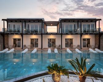 Nama Retreat - Pastida - Building