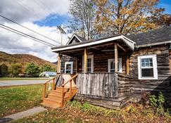 Pemi Cabins - Lincoln - Building