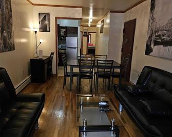 Oasis In Heaven - New York - Living room