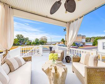 Sea Bright Beach Oasis! 75 Ft From The Beach - Water Views & Spectacular Sunsets - Sea Bright - Balcony