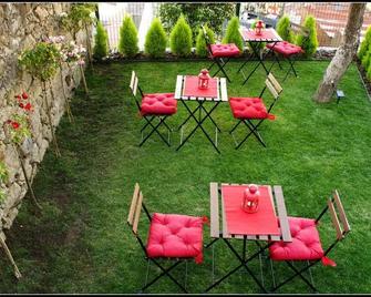 Hostel Gaia Porto - Vila Nova de Gaia - Patio