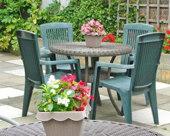 Jessamine House Hotel - Gravesend - Patio