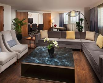 Sheraton Gateway Los Angeles Hotel - Los Angeles - Living room
